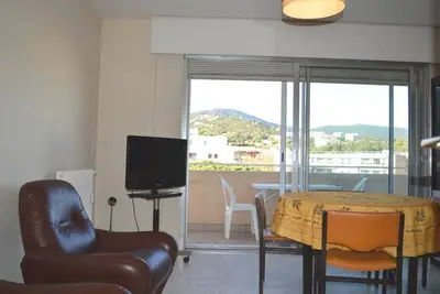 Image de Cavalaire : Appartement 2 Pièces, à 300m Plage, Clim, Balcon