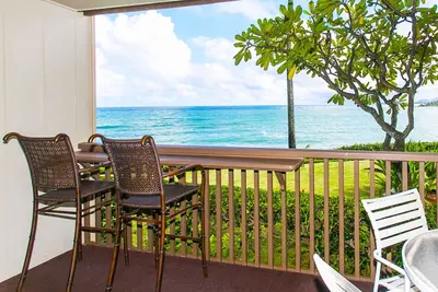 Image de Oceanfront, récemment rénové. Aussi bas que 155 $ / nuit.