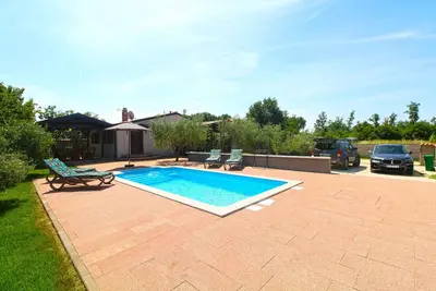 Image de Maison de vacances avec piscine et climatisation