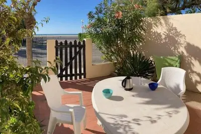 Image de Appartement 3 pièces avec terrasse, calme, proche plage et commerces, 2 étoiles Meublé de Tourisme