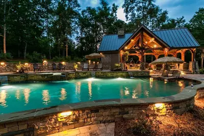 Image de Nouvelle piscine, 9000 pieds carrés, Max Dock, Lakefront, Wifi, Vues, Théâtre, Pontoon