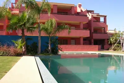 Image de Penthouse, chill out terrasse, balcon, piscine communautaire.