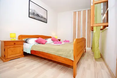 Image de Appartement de deux chambres prés de la plage Kastel Stafilic, Kastela (A-11539-a)