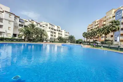 Image de Apart. avec vue sur la mer 2ème étage, wifi gratuit, piscine commune, tennis