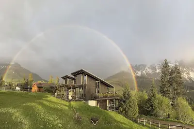 Image de Maison d'architecte Karersee, vue sur roseraie, Latemar et Alpes occidentales