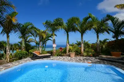 Image de Villa Fenêtre sur mer Coromandel près des plages de Graviers avec Wifi, piscine