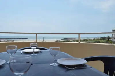 Image de Cap d'Agde : T2 avec piscine, parking, à 50m de la plage