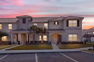 Image de 5 Salles de bains / 4 Salles de bain Lac d'Étage (4890rc)