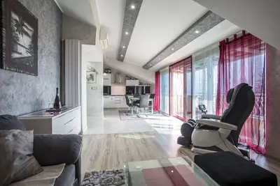Image de Appartement de deux chambres avec le balcon et la vue sur le mer Split (A-12252-a)