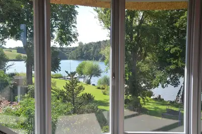 Image de Owl Tower - au toit de chaume