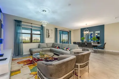 Image de E Soyez les premiers! ⭐9bd / 5ba à Storey Lake! Piscine privée + Spa / salle de cinéma