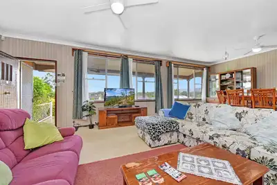 Image de Coal d' Vine View - Cessnock Nsw: Free WiFi - Swimming Pool - Netflix - Stan - Apple Tv - Wineries - Concerts - Hunter Valley Gardens & Zoo - Coal d' Vine View - Cessnock Nsw: Free WiFi - Swimming Pool - Netflix - Stan - Apple Tv - Wineries - Concert