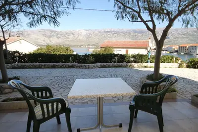 Image de Garçonnière avec la terrasse et la vue sur le mer Vinjerac, Zadar (As-3248-b)