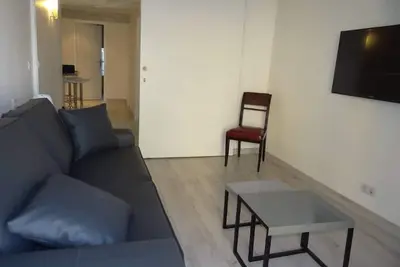 Image de Au cœur de Cannes \"La Banane\", 2 Chambres, 1 Salon, 4 couchages, Air Conditionné