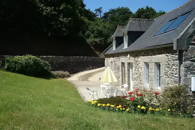 Image de Detached house of character with garden 800m from the beach of Lestrevet