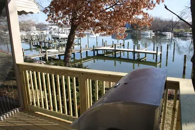 Image de Rockhold Creek Cottage, Bord de l'eau, Maison de vacances, Docks