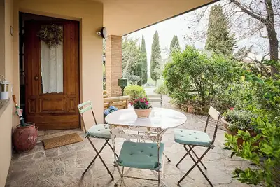 Image de Villa PoliFlora est un appartement moderne à Monticchiello de Pienza en Toscane.