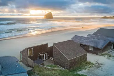 Image de Ocean Front. . . Du sable dans vos pieds!