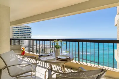Image de Vue Sur L'OCÉAN Spectaculaire! A / C, WiFi, piscine, parking gratuit, 6 personnes!