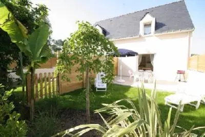 Image de maison grande terrasse plein au coeur du golfe du Morbihan, jardin clos