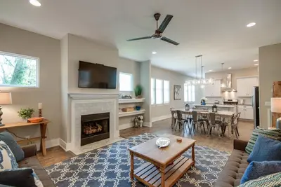 Image de Nouveau, Hip Nashville House - Prime Location! ! !