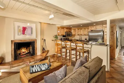 Image de Standard 2 Bedroom / 2 Bath - Ă quelques pas d'Aspen Mountain