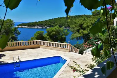 Image de Villa Sunny mit Pool, am Strand