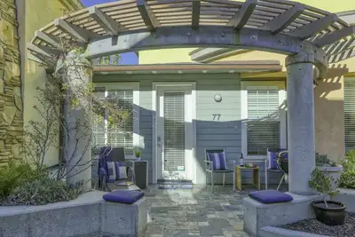 Image de Beach Happy in Courtyard at Avila ~ Meilleur Emplacement Pour 9 personnes + Parking + Fav de famille