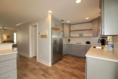 Image de Vents Est du golfe 45, promenade de la plage en moins d'une minute!