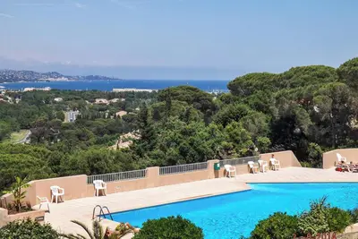 Homerez - Maison à Cogolin avec vue sur la mer