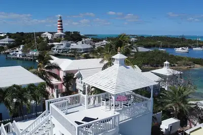 Image de Up, up et loin de tout. . ��chapper à vos ennuis avec une vue étonnante!