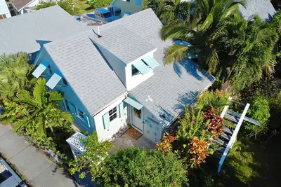 Image de Installez-vous dans cette maison pittoresque et confortable, à quelques pas de la plage.