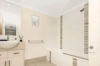 Villes Modernes De Luxe - Appartement Spacieux 3 Br!