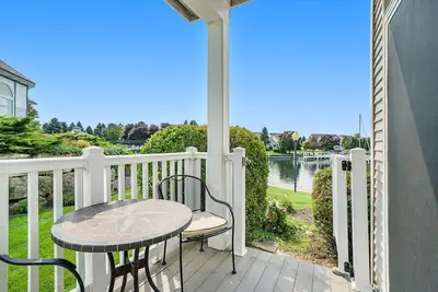 Image de Cozy Premier étage Condo sur le Port