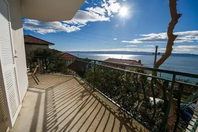 Image de Appartement de deux chambres avec la terrasse et la vue sur le mer Suhi Potok, Omis (A-14555-a)