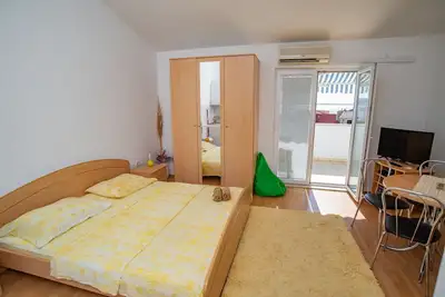 Image de Appartement d'une chambre prés de la plage Sumpetar, Omis (A-2808-a)