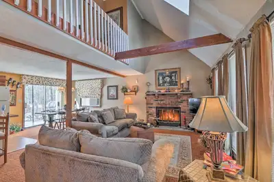 Image de Masthope Home w / Accès à la piscine et au lac - Ski Big Bear!