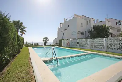 Image de Bel appartement sur la plage, près du centre d'Estepona, wifi gratuit