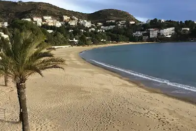 Image de Maison sur la belle crique d’Almadrava