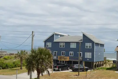 Image de Dune Castle East: Familiale en bord de mer Oceanfront Beach Duplex avec porte attenante