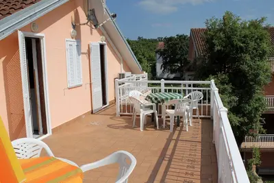 Image de Appartement d'une chambre avec la terrasse et la vue sur le mer Njivice, Krk (A-5398-b)