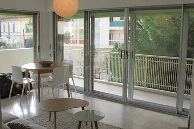 Image de Grand Appartement Standing Luxe 2 pièces 65 m° Neuf Cannes Croisette