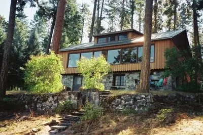 Image de Charmante maison en front de lac avec pont, quai, plage et vues spectaculaires