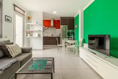 Image de Flatguest Nice Canteras - 2bdr + WiFi + Balcony