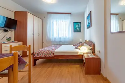 Image de Appartement de deux chambres avec la terrasse Jelsa, Hvar (A-134-c)