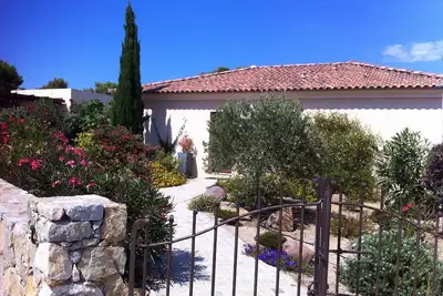 Image de 🌿Maison avec piscine belle vue, 3 mn de la plage, votre havre de paix 🌊