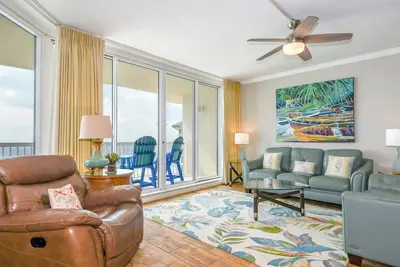 Image de Rénové Beach Resort Condo: comprend le service de plage gratuit. Family Friendly Resort