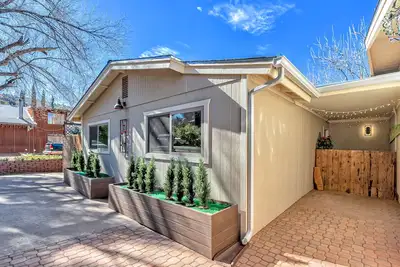 Image de SITUÉ Au Centre Avec Hot Tub: Zen Hideaway - Votre Sedona Oasis vous attend