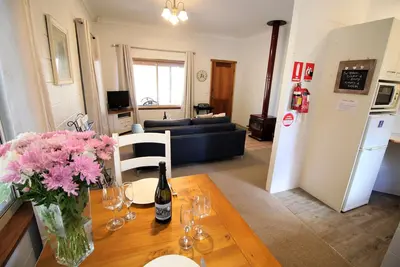 Image de Minutes de vignobles, restaurants, attractions et salles de concert Hunter sans fin