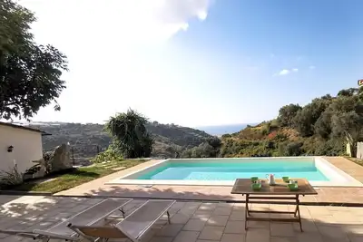 Image de L'angolo del Mare - Deux Chambres Appartement, Couchages 5